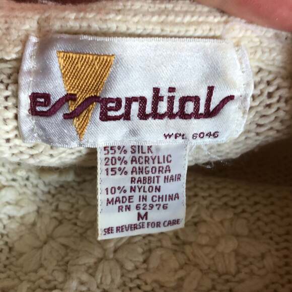 Vintage Essential cream sweater with pearl buttons silk & angora mix size medium - Picture 12 of 12